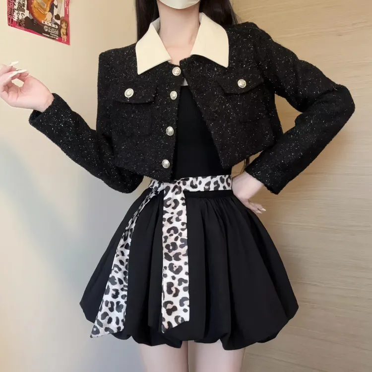 IQCQ轻奢定制赫本风辣妹收腰显瘦黑色连衣裙女秋长袖花苞蓬蓬短裙