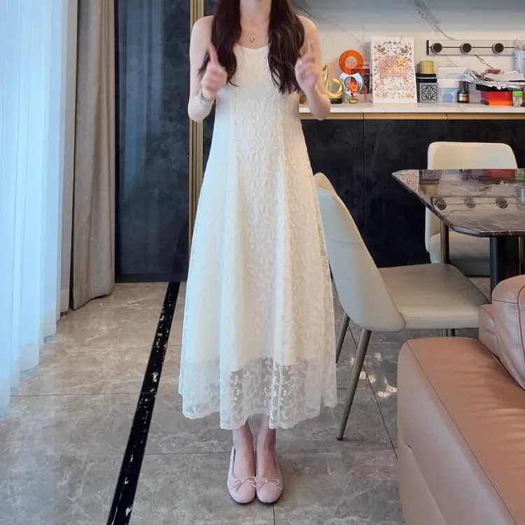 花开半夏~2025新款春夏蕾丝吊带显瘦连衣裙LK2501936