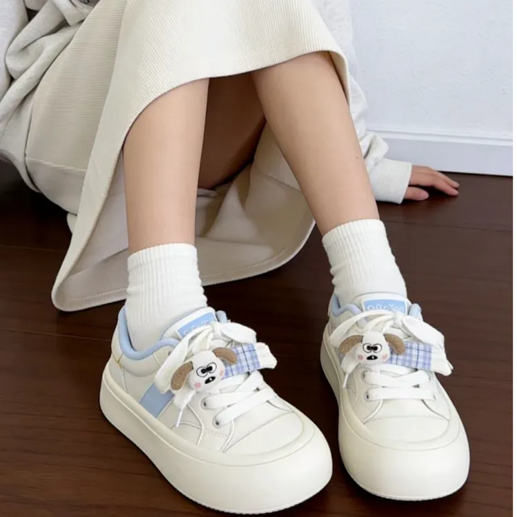 新款秋冬款女鞋可爱增高厚底小白鞋百搭爆款女鞋板鞋腊肠狗鞋子