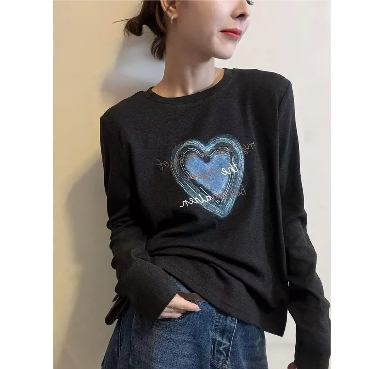 基础款秋冬新款洋气百搭字母爱心长袖t恤女简约休闲设计上衣打底