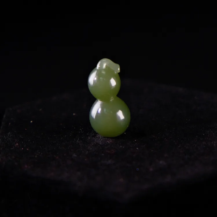 福璐百泽和田玉湖水绿小葫芦吊坠（可赠定制链）