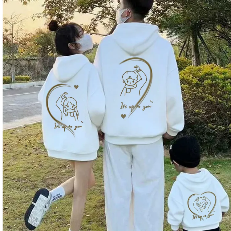 超火爱心亲子装一家三四口早秋卫衣2025新款高级感母子女连帽外套
