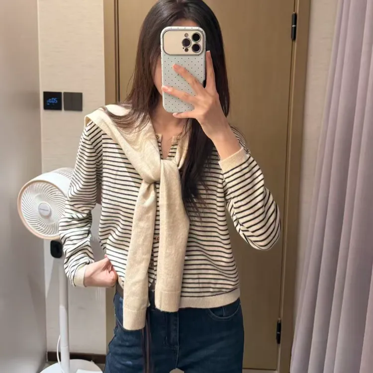 早秋韩系百搭羊毛小披肩配衬衫外搭减龄坎肩高级感上衣针织围巾女