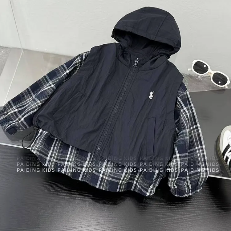 儿童春秋款假两件外套2025新款韩版格子连帽上衣潮宽松户外冲锋衣
