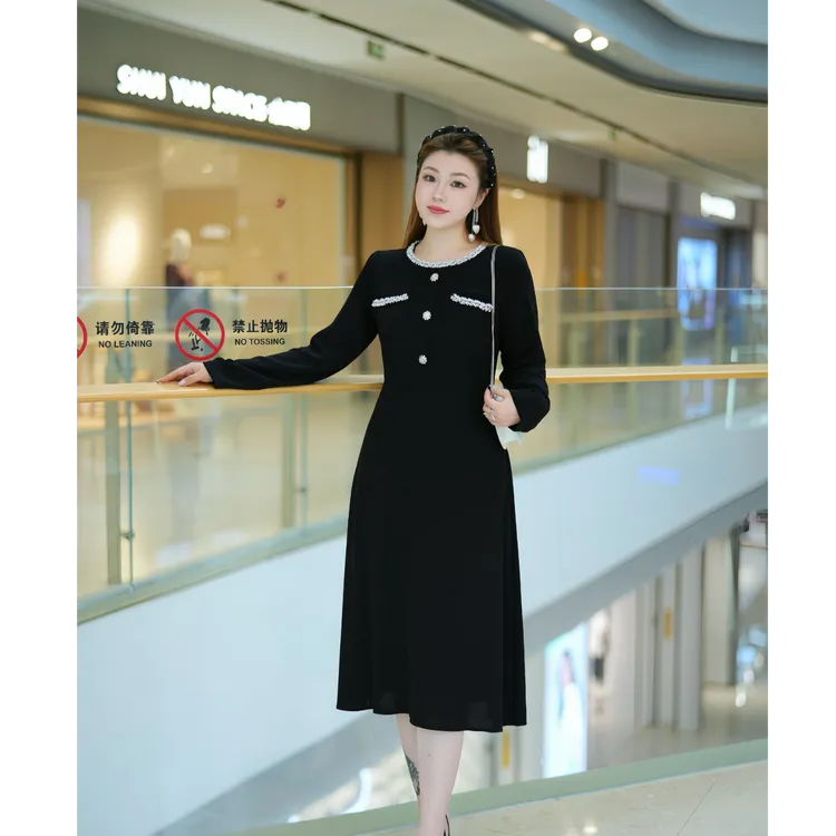 XYD71662小香风圆领串珠贵气精致遮胯显瘦大码女装洋气修身小黑裙