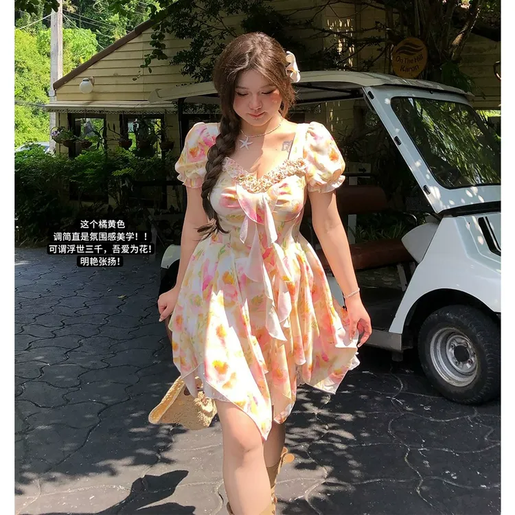 安妮不火【现货大场】法式度假风蕾丝不规则拼接碎花裙A251Q0124