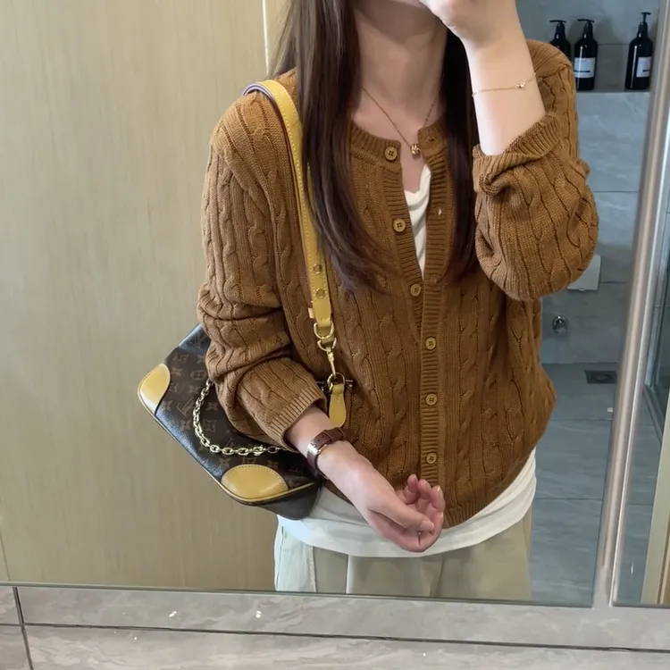 韩系纽花圆领针织开衫女2025秋季新款高级感休闲气质软糯毛衣上衣
