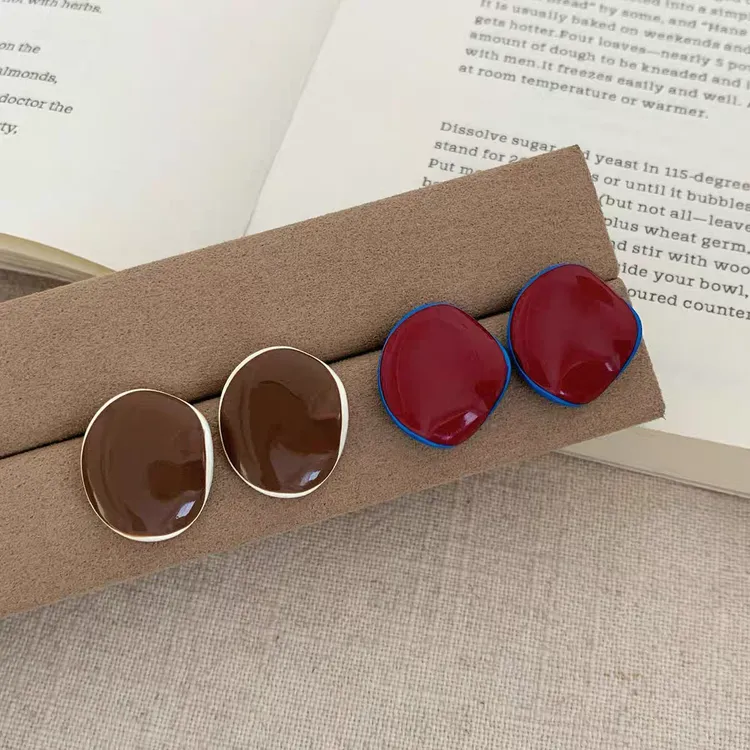 合金耳饰 秋冬复古法式几何圆形红色耳钉小众百搭精致耳饰