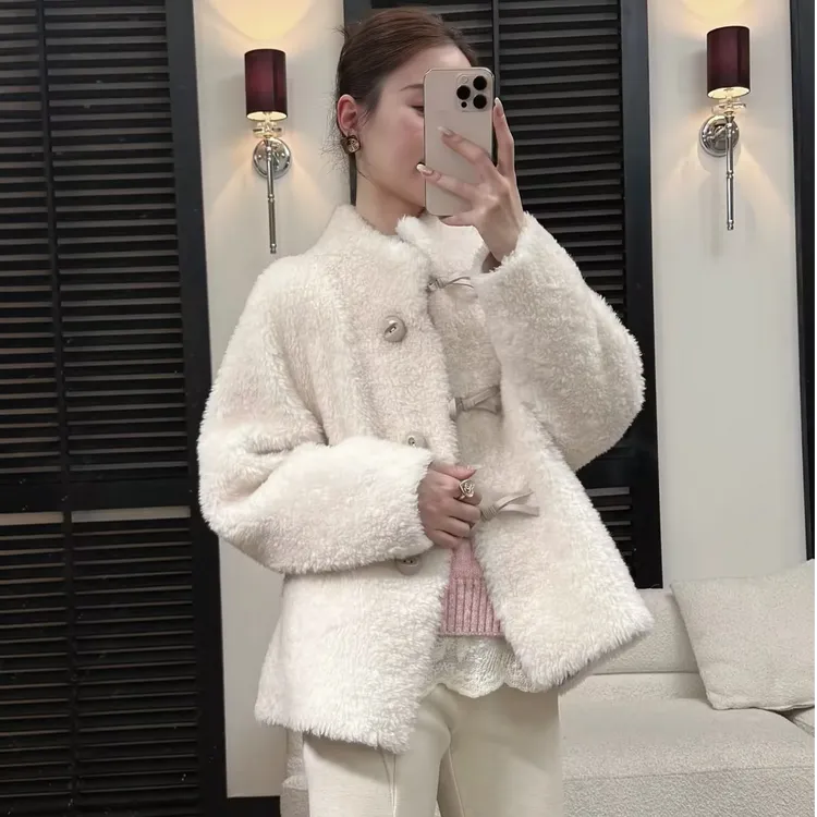 HELA AOMI “小剪刀·100%绵羊毛”廓形纸片人绒感皮草CY5DC44060