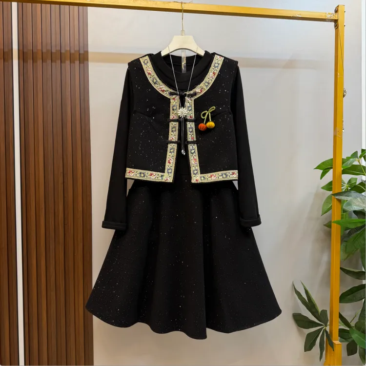 时尚洋气新中式复古国风刺绣镶边盘扣马甲十显瘦打底裙两件套