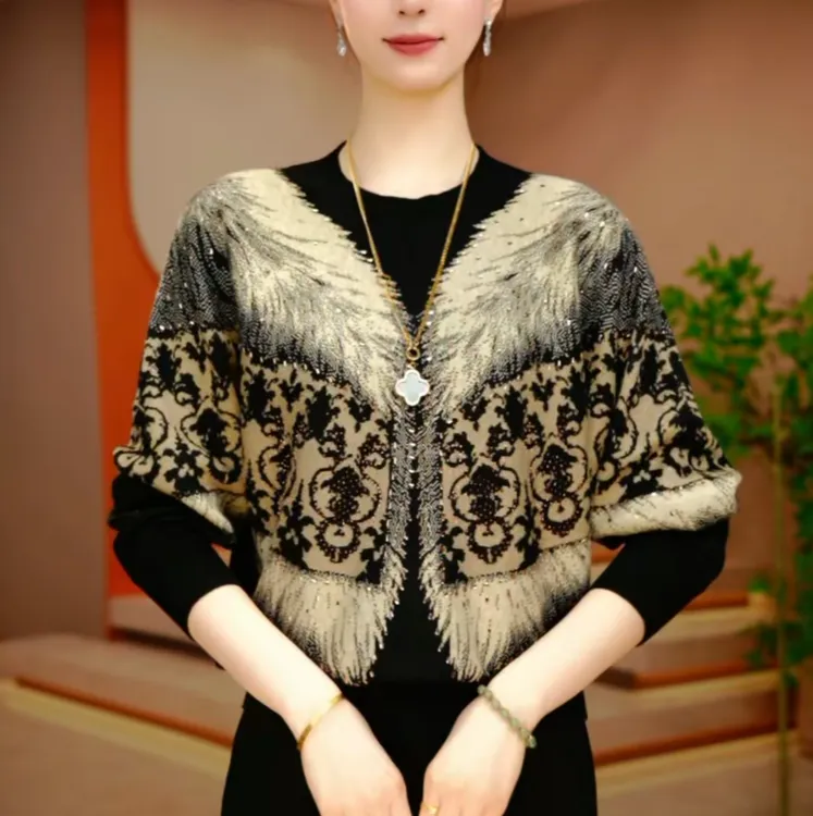 2025秋冬（印花打底衫）时尚显瘦气质休闲风洋气百搭宽松风221女士