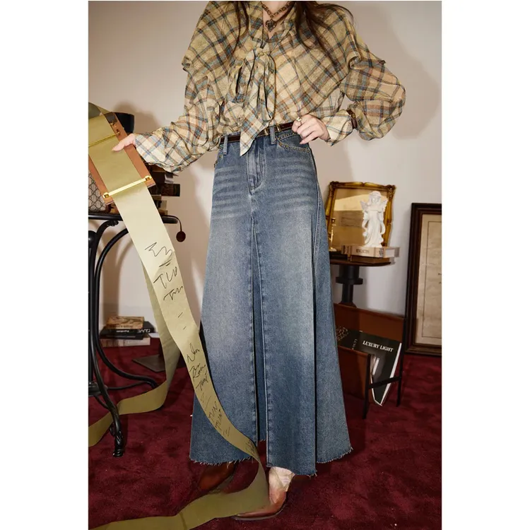 吞吞穿搭日记【时髦任意门】百搭的魅力 A字高腰牛仔半身裙