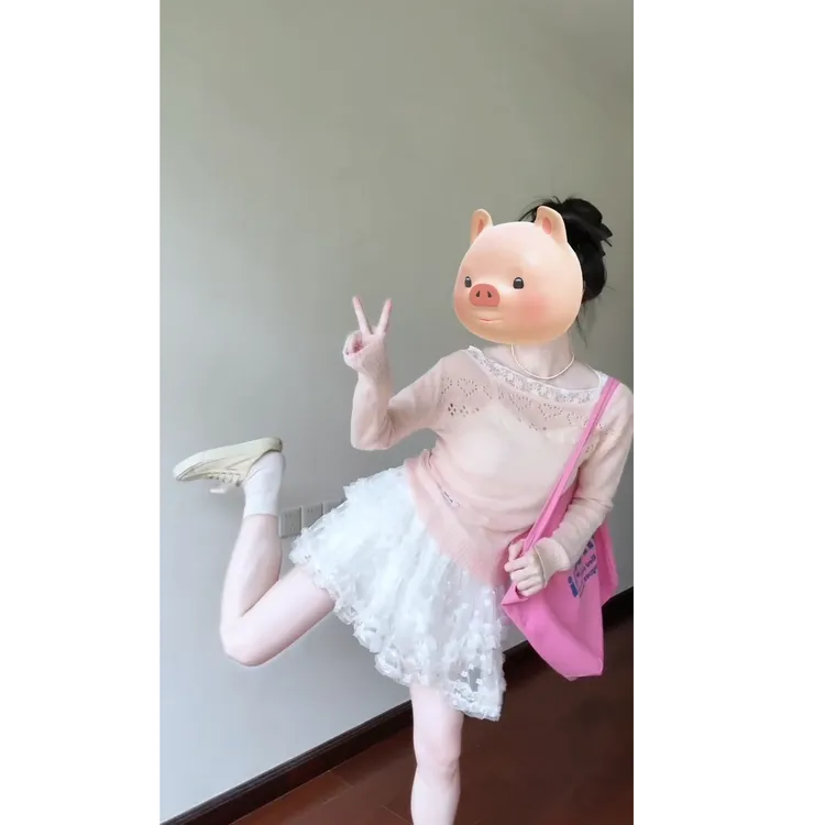 春夏新款温柔风别致设计蕾丝拼接镂空针织衫上衣搭蕾丝网纱半身裙