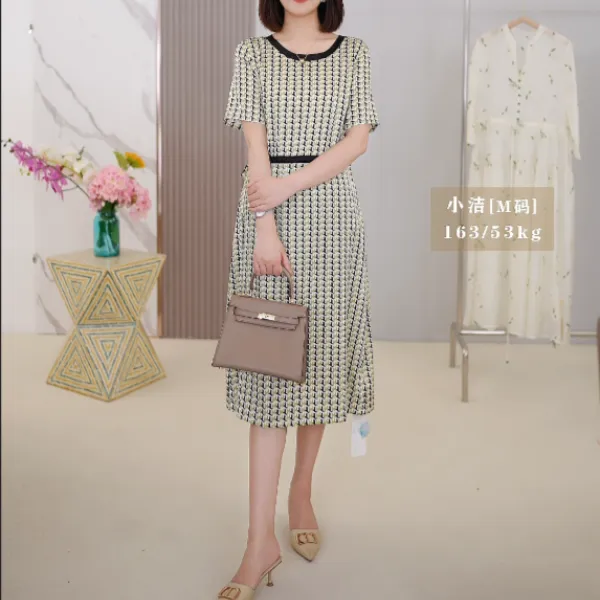 【欧港服饰】24085春夏季2025年新款碎花时尚显瘦气质女装连衣裙