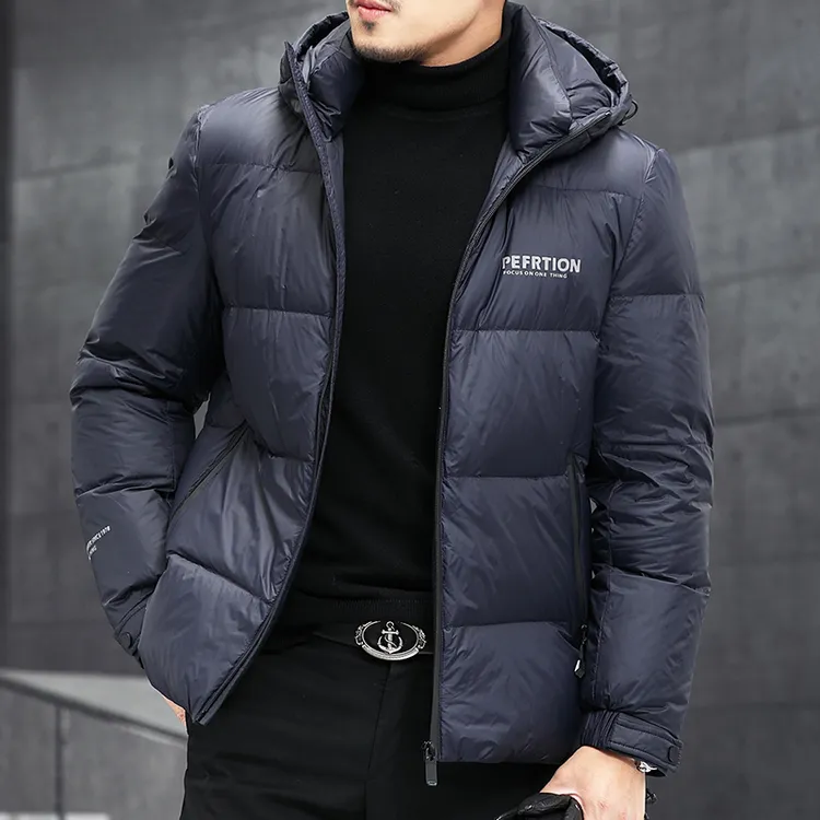 羽绒服男士2025年冬装新款时尚中年休闲防寒保暖轻薄款连帽潮外套