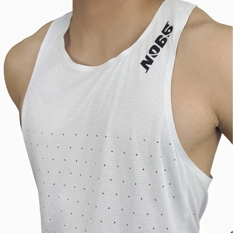 NOBB篮球冷洞透气不黏身训练速干运动马拉松无袖背心