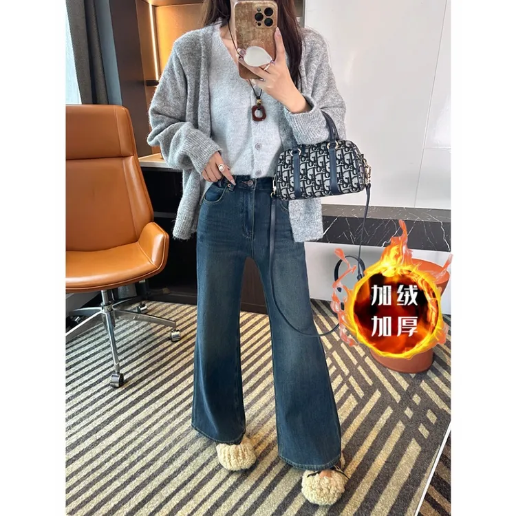 复古蓝加绒阔腿微喇裤2025冬季新款梨形身材显瘦弹力牛仔喇叭裤