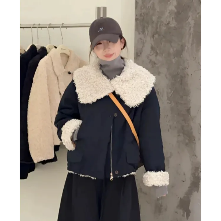 爆款大翻领毛毛短款外套女2025冬季时尚加厚保暖工装派克服上衣