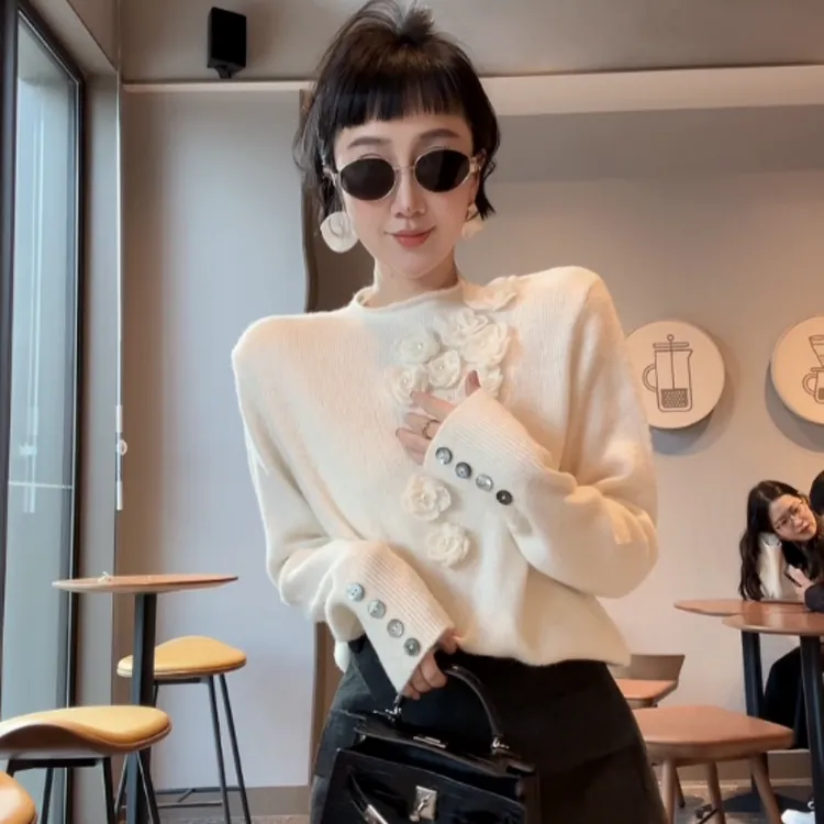 XIAOBAI扎花圆领女冬针织圆领上衣毛针织衫女时尚毛衣