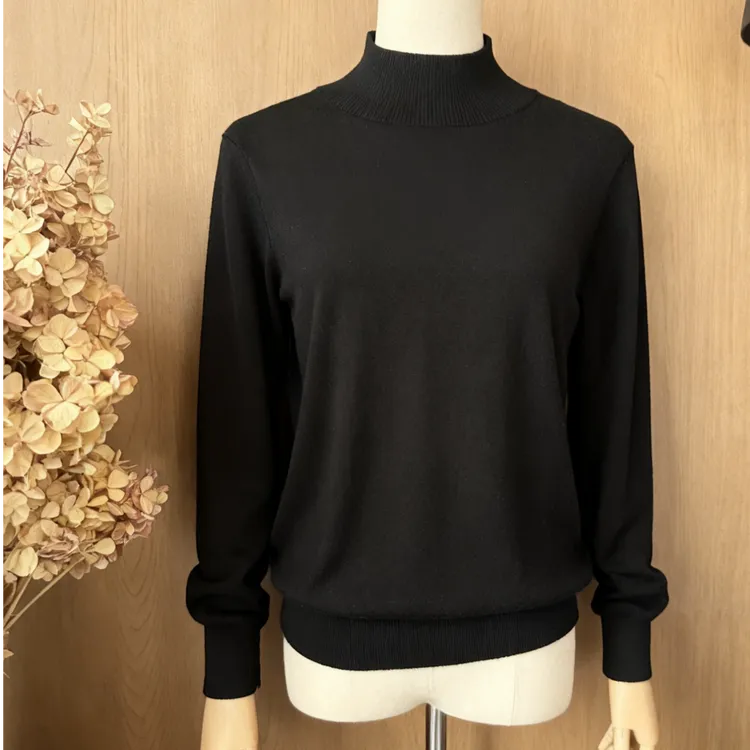 娅芸YAAYUN  女士极简风常规圆领羊毛打底衫