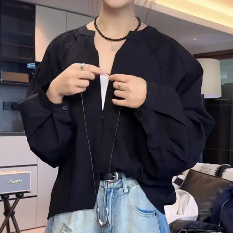 长袖衬衫女2025春夏季新款设计感小众插肩袖宽松显瘦v领气质上衣