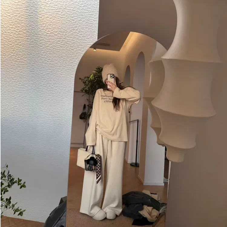 【瘦瘦】大码圆领印花磨毛柔软百搭宽松长袖打底S02172