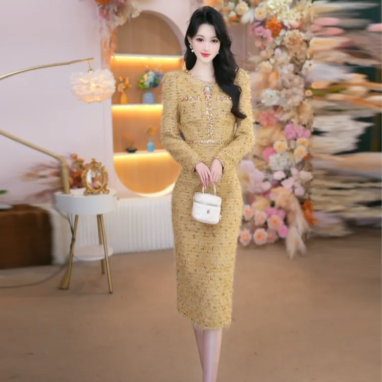 冬装新款时尚气质女装轻奢法式修身长袖优雅小香风厚连衣裙25116