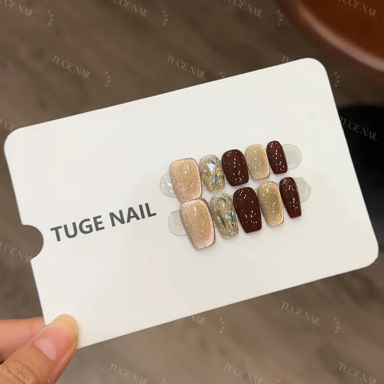 TugeNail “浪漫马黛” 经典跳色轻奢美式美甲气质猫眼美甲米米