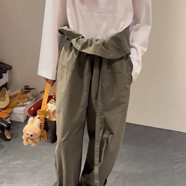 2025春季新款韩系简约高级感长袖上衣设计感慵懒风军绿色直筒裤