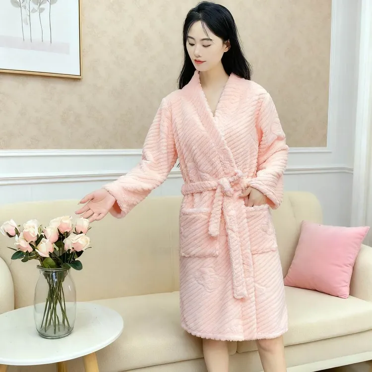 高级感睡袍女士冬季加厚洗澡浴巾可穿吸水速干浴袍长袖法兰绒睡衣