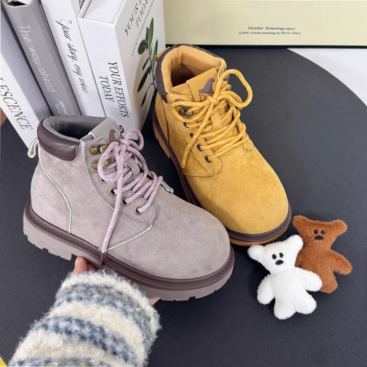 巫六七【原创新品】女鞋加绒马丁靴2025秋冬厚底学生百搭户外中筒靴