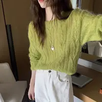 早秋慵懒麻花油绿色韩系经典巨显白针织套头