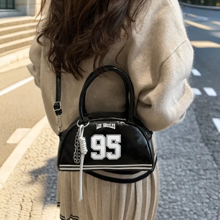 美式百搭单肩斜挎包复古手提保龄球包包女2025秋冬新款时尚马鞍包