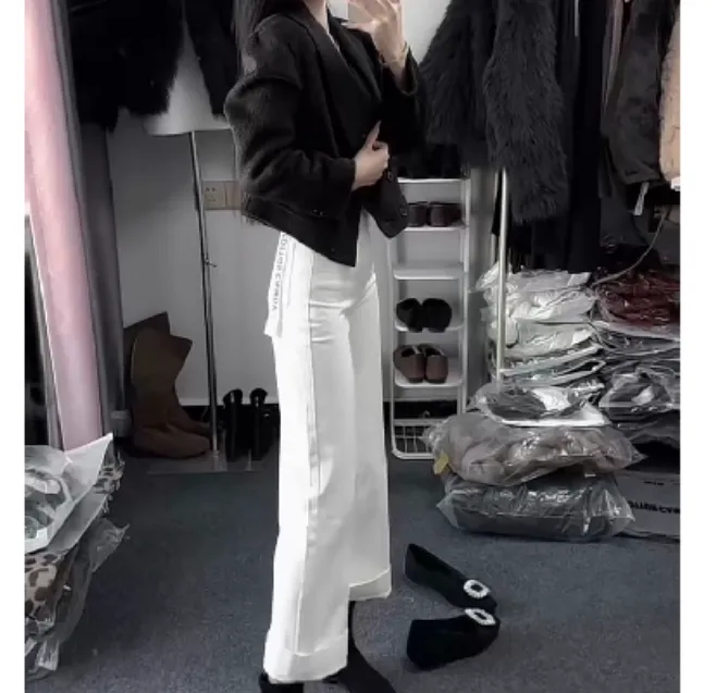 2025洋气新款时尚女装网红高级感休闲爆款洋气外套裤子幸2