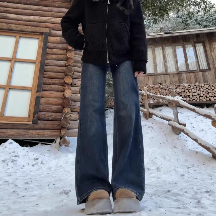 雪千羽复古蓝微喇牛仔裤女秋冬季加绒高腰显瘦梨形身材弹力喇叭裤