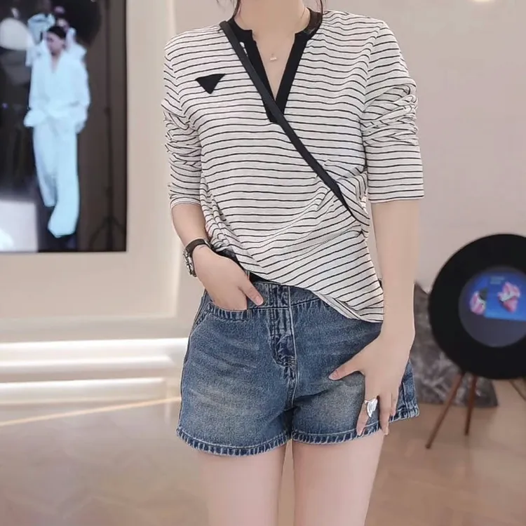 三角标条纹上衣女2025新款春夏时尚V领轻薄舒适长袖宽松防晒T恤