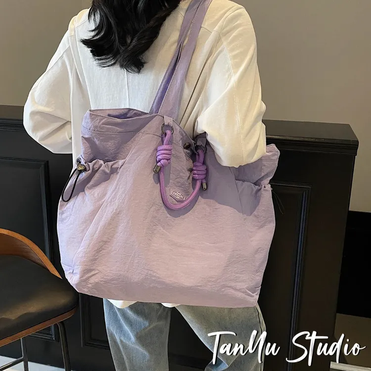 探屿大容量上班通勤托特包女新款超火轻便短途旅行包尼龙布手提袋