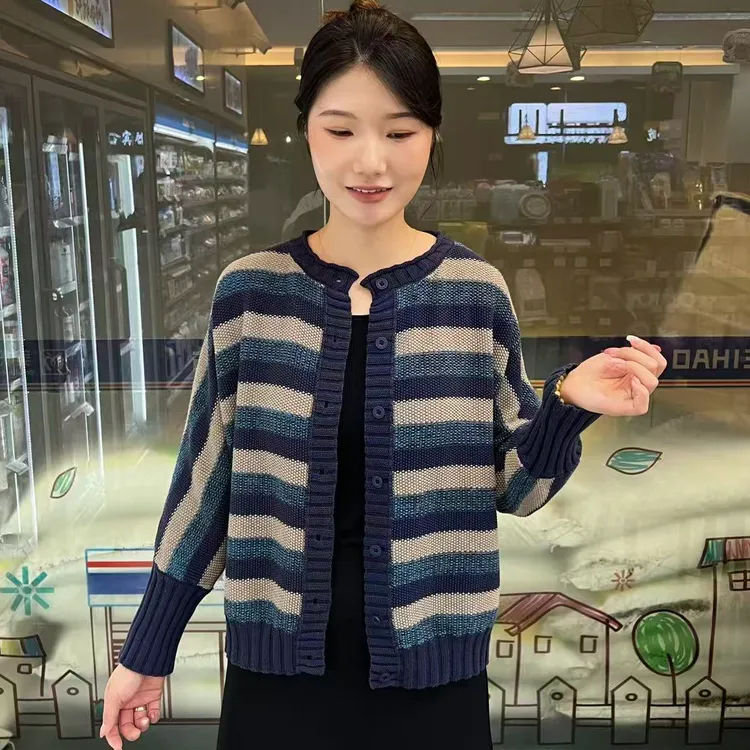 100%纯棉文艺时尚拼色针织秋冬女士圆领长袖毛针织条纹衫外套上衣