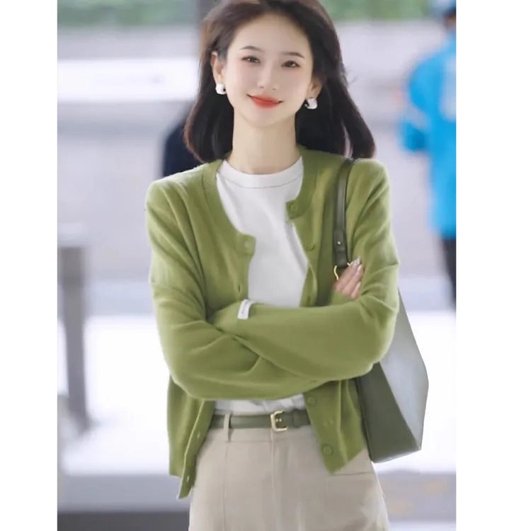 轻奢高级感绿色针织开衫女早春2025新款简约宽松显瘦百搭毛衣外套