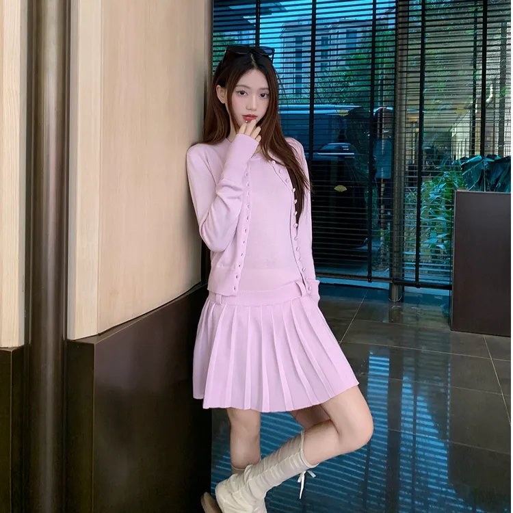 2025春季新款时尚套装气质显瘦洋气休闲百搭温柔风性感辣妹两件套