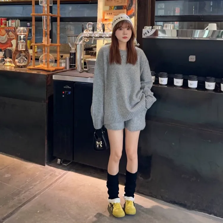时尚套装灰色宽松休闲毛衣针织衫2025夏季新款高级感高腰休闲短裤