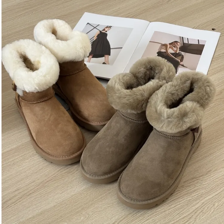 桑坡一粒牛角扣薄底时尚雪地靴女士羊皮毛一体舒适百搭女短靴中筒