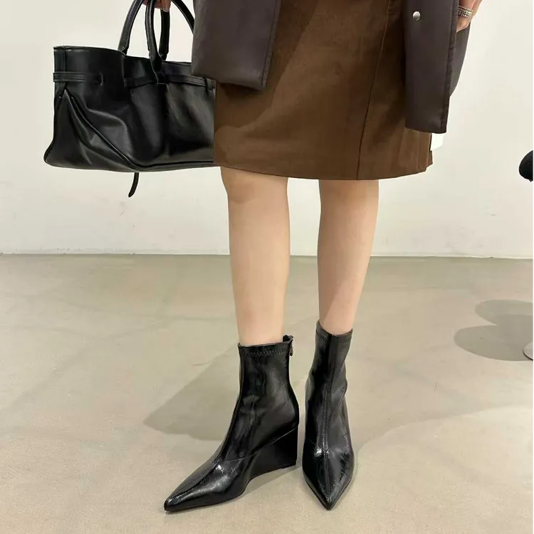 【Spicy直播间专属】时装靴粗跟百搭尖头秋冬短靴高跟鞋女靴