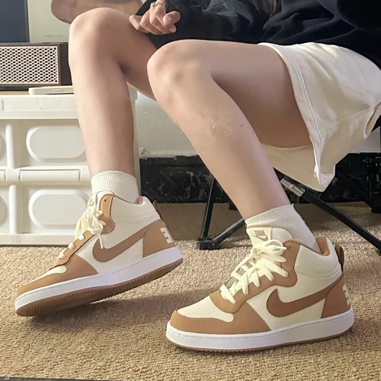 耐克Nike COURT BOROUGH女子大童中帮复古运动休闲板鞋HV1806-121