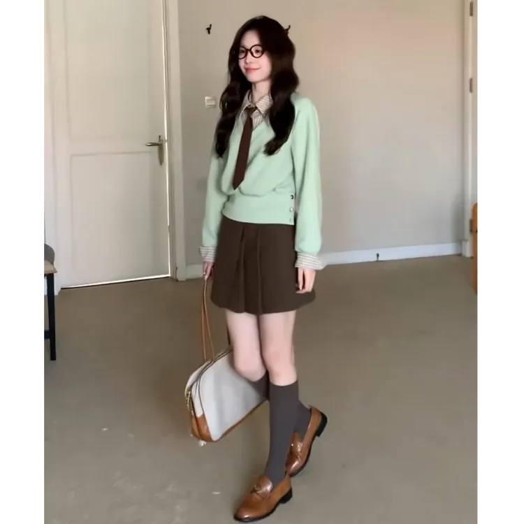 早春2026新款女韩系穿搭学院风减龄假两件衬衫拼接针织衫百搭短裙