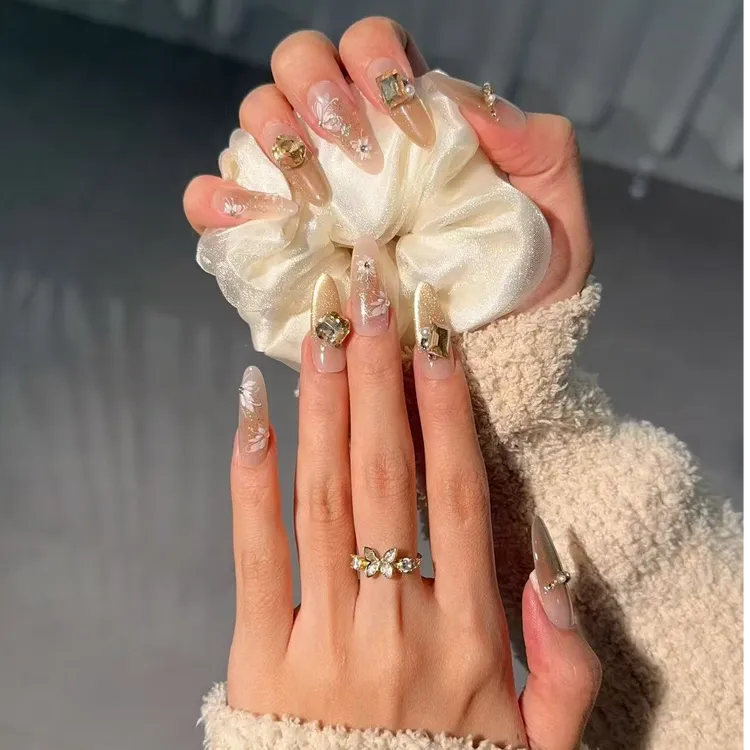【秋意浓】纯手工穿戴甲温柔香槟钻款式显白气质适合秋冬百搭美甲