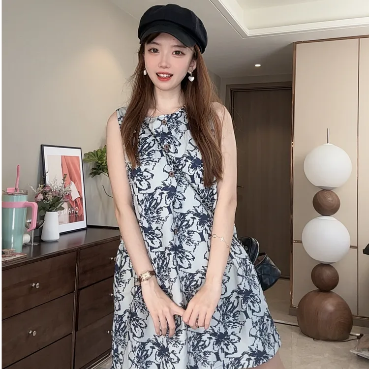 南法自带清冷感新中式水墨连衣裙复古高级A字通勤圆领法式背心裙