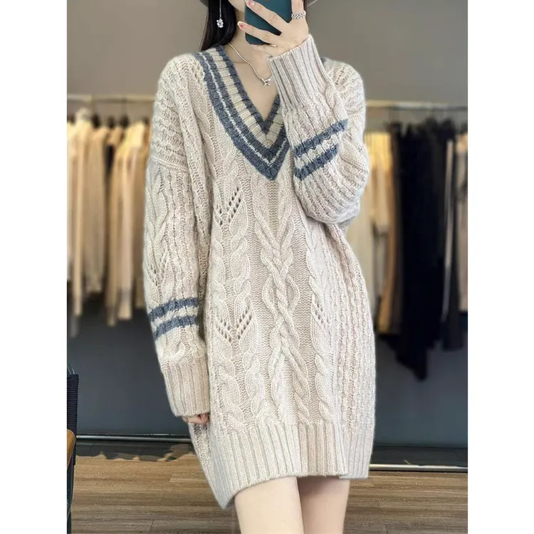 【大码女装】贵太太针织衫V领撞色麻花宽松时尚洋气百搭女简约毛衣