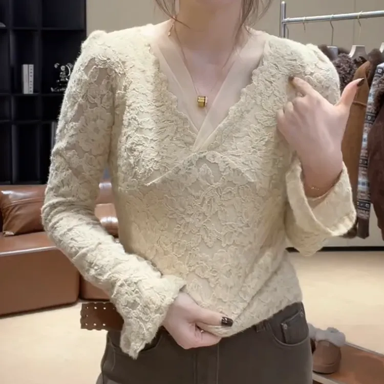 冬季加绒V领蕾丝性感打底保暖法式上衣洋气LK2508222