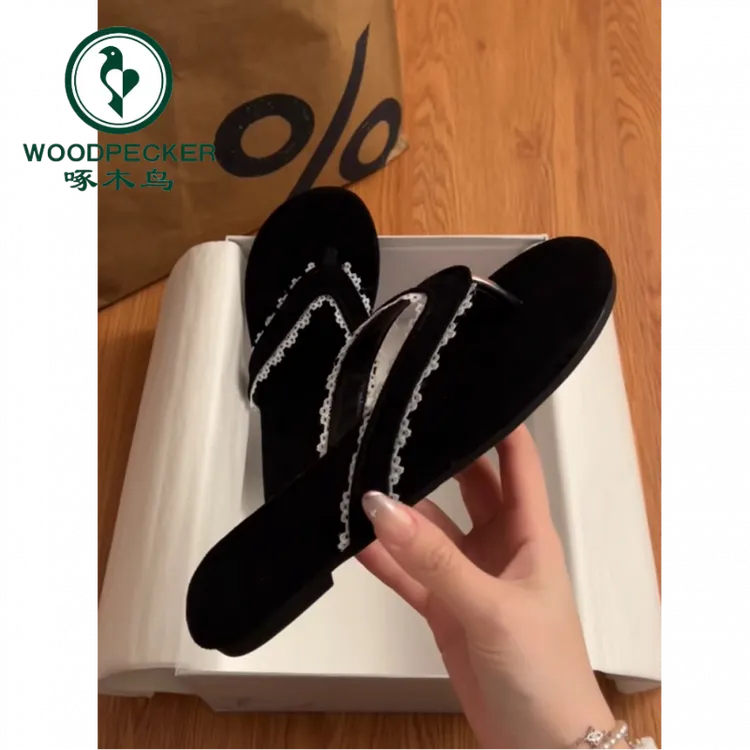 啄木鸟法式小香风平底夹趾人字拖鞋女夏季度假风配裙子休闲凉拖鞋